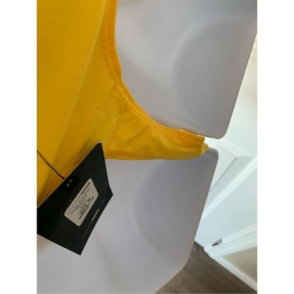 Fashion nova, yellow leotard size m body suit thong - Picture 4 of 4